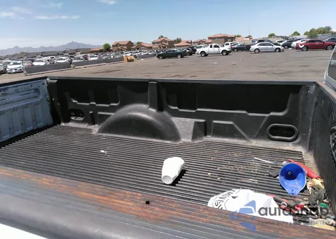 1998 Ford F-250 Lariat/Standard/Xl/Xlt z USA, uszkodzony, nr VIN 1FTRF2767WKB29569